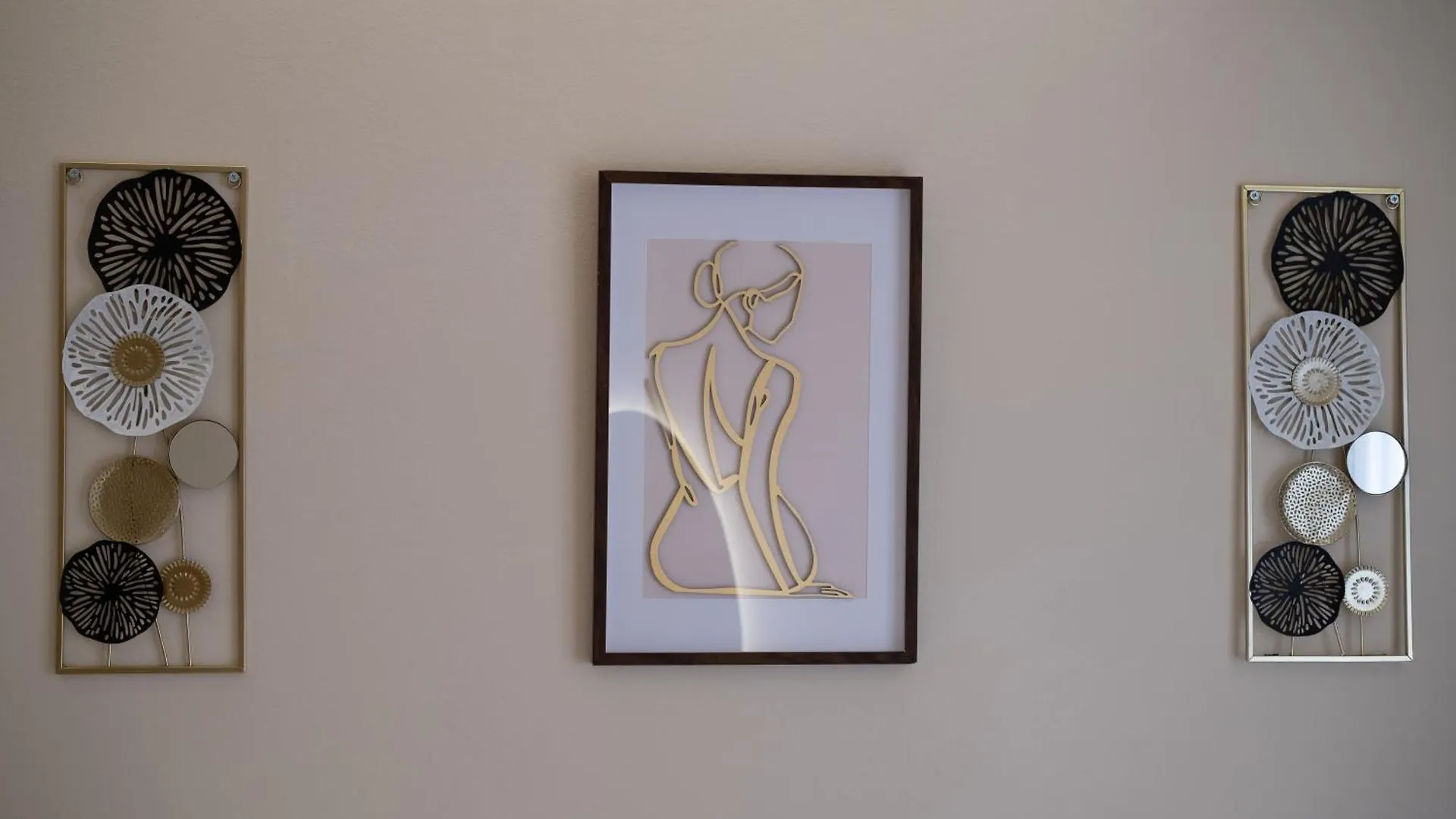 Nolan Apartment Dıraç