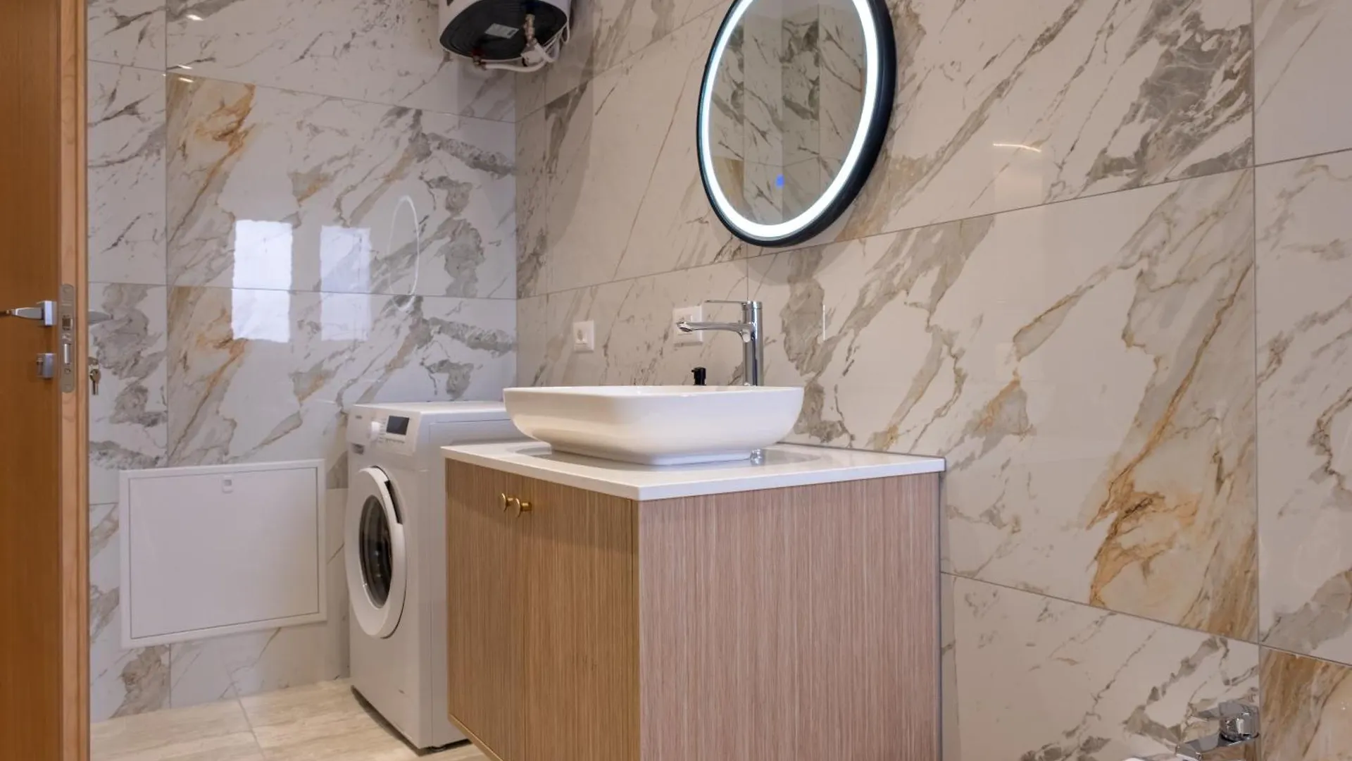 Nolan Apartment Dıraç