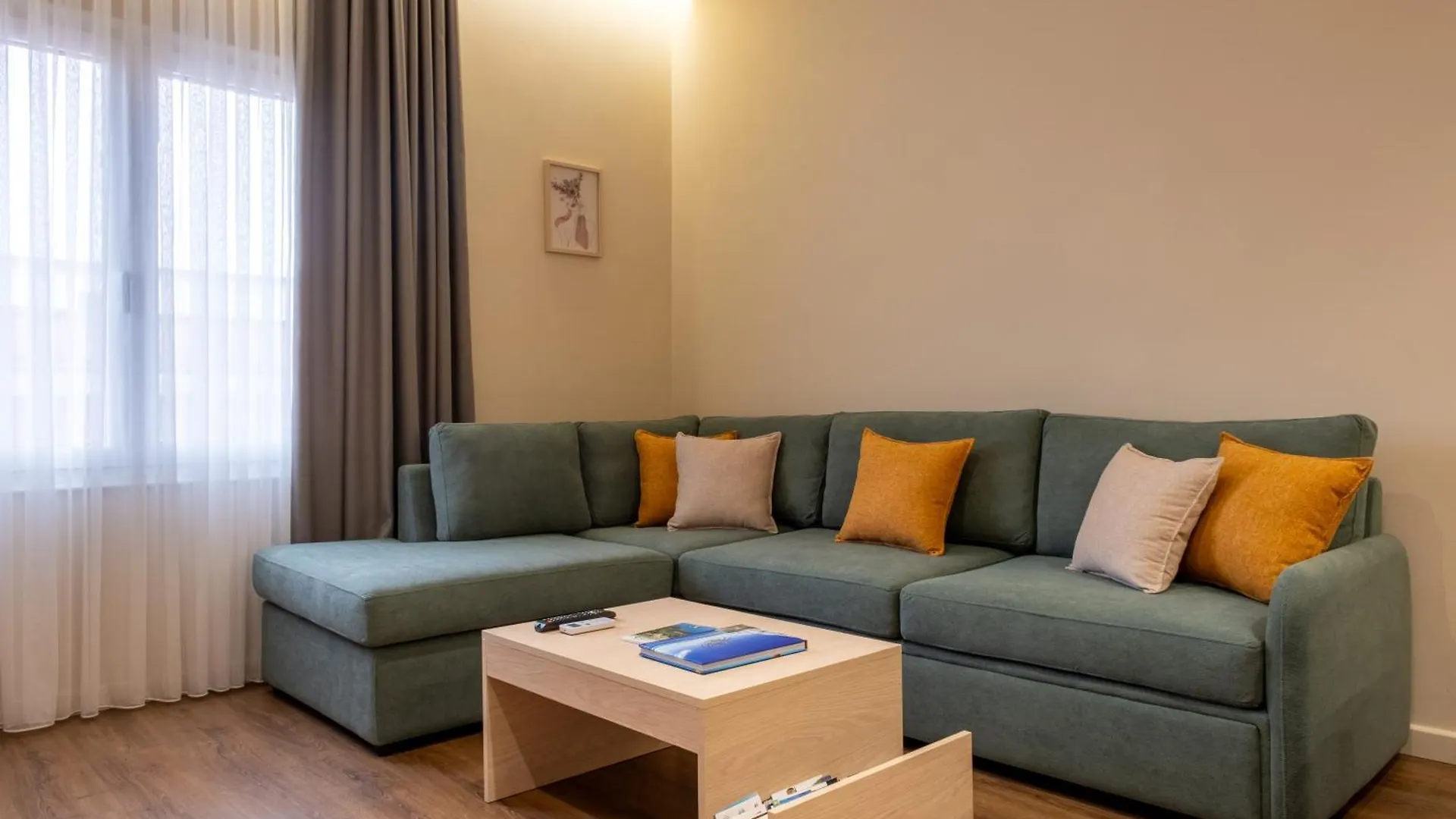 Nolan Apartment Dıraç
